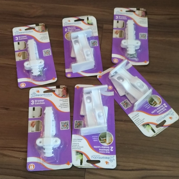 Six packs of child safety drawer and cabinet locks - Picture 1 of 3